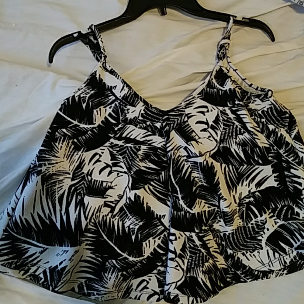 black and white floral crop top